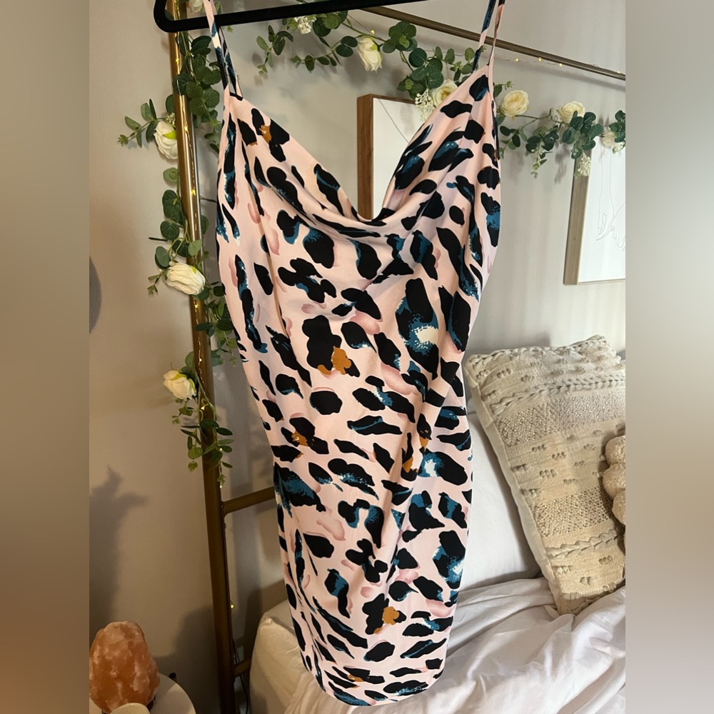 Missguided pink leopard dress